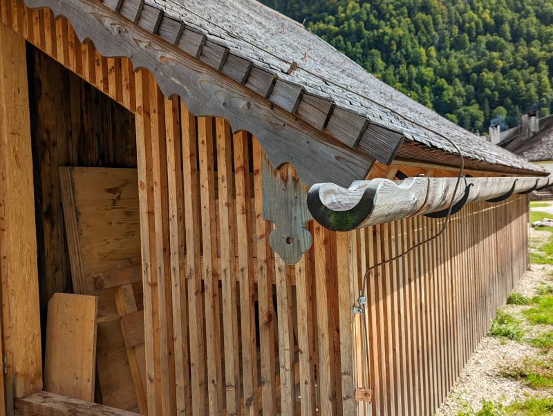 Products For Wood Gutter Repairs in use